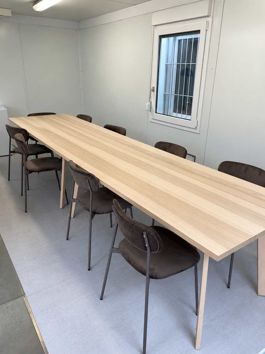NORI TABLE
